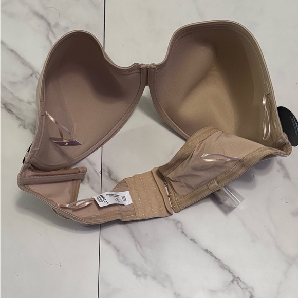 Bali One Smooth U Stay in Place Strapless Underwire Bra 40C - Picture 3 of 6